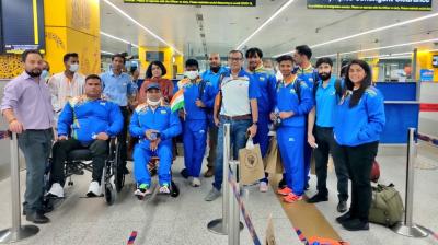 Senior Officers & Paralympics Committe of India's President Deepa Malik give a send-off to the first batch of Paralympians at the Delhi Airport. (Photo: Twitter/ParalympicIndia)