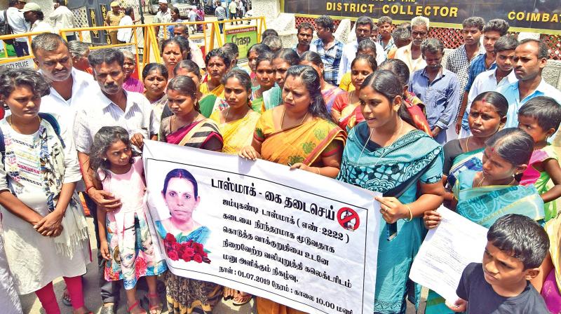 Residents protest against wine shop in Coimbatore. Residents protest against wine shop in Coimbatore.