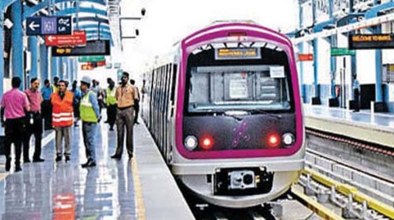 If a contactless smart card holder has a balance less Rs 50, the metro gates will not open and the passenger will not be able to access a train or exit the station. If a contactless smart card holder has a balance less Rs 50, the metro gates will not open and the passenger will not be able to access a train or exit the station.