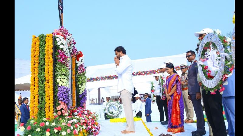 Rich tributes paid to police martyrs