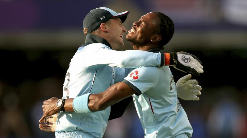 After posting 15 runs in the Super Over, the responsibility to defend the score fell on Archer and the pacer admitted that calming words from teammates, especially Stokes, made a big difference. (Photo:AP) After posting 15 runs in the Super Over, the responsibility to defend the score fell on Archer and the pacer admitted that calming words from teammates, especially Stokes, made a big difference. (Photo:AP)