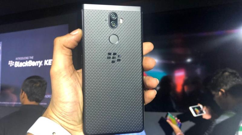 Designed and manufactured in Noida, both the smartphones are a part of company’s support to ‘Make in India’ campaign. Designed and manufactured in Noida, both the smartphones are a part of company’s support to ‘Make in India’ campaign.