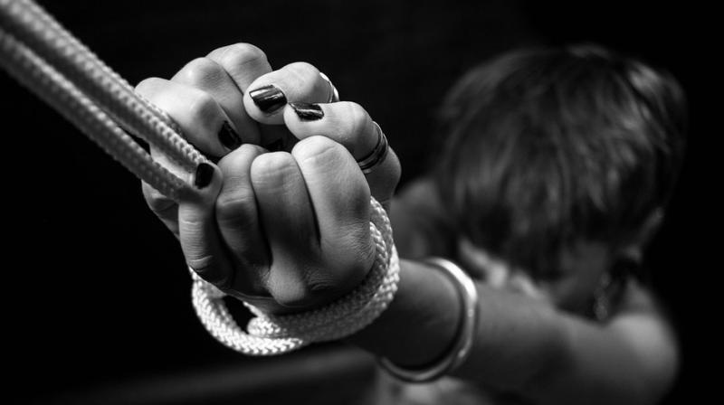She claimed that Batten has treated her like slave by tying her to bed and giving shocks to her breasts and vagina. (Photo: Pixabay) She claimed that Batten has treated her like slave by tying her to bed and giving shocks to her breasts and vagina. (Photo: Pixabay)