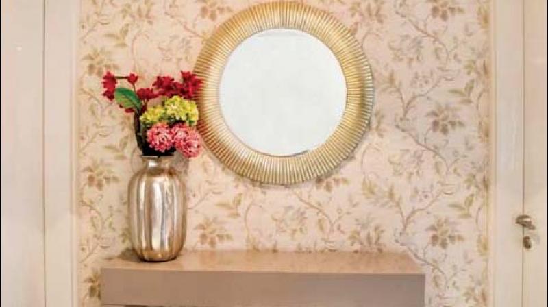 Place artistic knick-knacks and paintings in a way that makes them the cynosure of all eyes. Place artistic knick-knacks and paintings in a way that makes them the cynosure of all eyes.