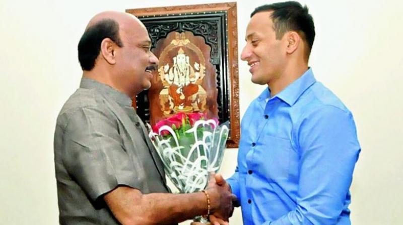 A few YSRC leaders approached district collector Pravin Kumar on Monday and gave him a representation, explaining how the proposed Vuda land pooling has allegedly become a big scam. A few YSRC leaders approached district collector Pravin Kumar on Monday and gave him a representation, explaining how the proposed Vuda land pooling has allegedly become a big scam.