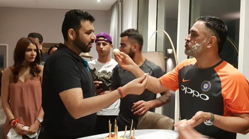 Twitterati went into madness mode as a photo of Anushka Sharma angrily staring at Virat Kohli went viral. (Photo: Twitter / Arun Pandey) Twitterati went into madness mode as a photo of Anushka Sharma angrily staring at Virat Kohli went viral. (Photo: Twitter / Arun Pandey)