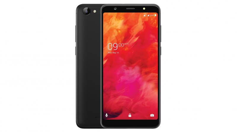 The camera offers features such as Natural, Vibrant, Contour and Splash modes. The camera offers features such as Natural, Vibrant, Contour and Splash modes.