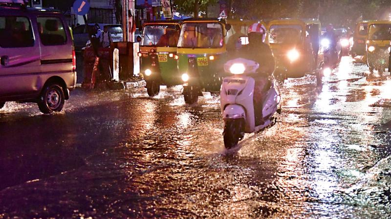 View of flooded street in Bengaluru (Photo: DC) View of flooded street in Bengaluru (Photo: DC)