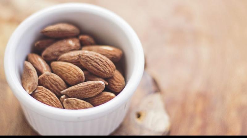 Nuts have a positive effect on health because, among other things, they are involved in activating the body's own defences for detoxifying reactive oxygen species. (Photo: Pixabay) Nuts have a positive effect on health because, among other things, they are involved in activating the body's own defences for detoxifying reactive oxygen species. (Photo: Pixabay)