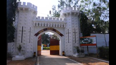 To offset any human or mechanical error while implementing the death penalty, it is so arranged that the body, after loosening the hanging rope, falls on sharp irons at the bottom of a 30-foot-deep well. — DC Image