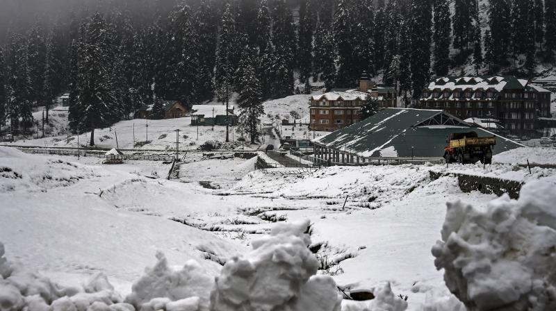 The heavy snowfall has caused massive damage to the power supply infrastructure in the alley, leading to power outage since Saturday. (Photo: PTI) The heavy snowfall has caused massive damage to the power supply infrastructure in the alley, leading to power outage since Saturday. (Photo: PTI)