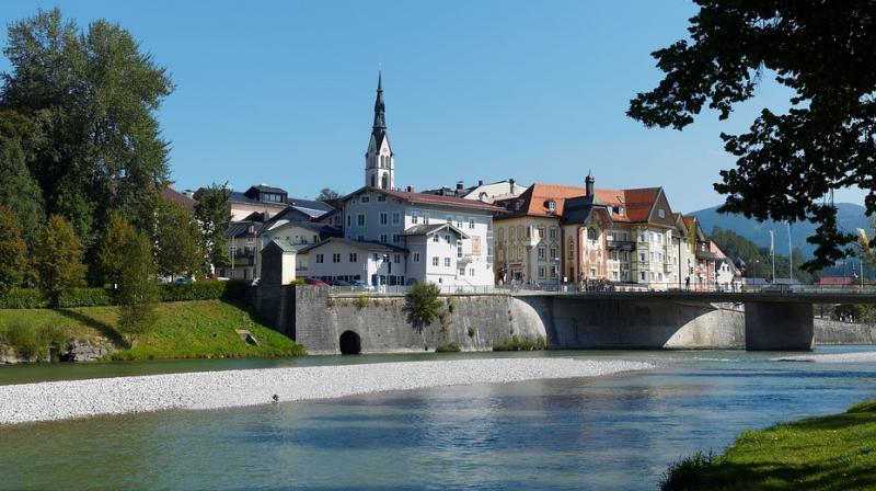 However, in winter River Isar, which flows near the centre of the Bavarian capital, can get chilly, at temperatures of about 4 degrees. (Photo: Pixabay) However, in winter River Isar, which flows near the centre of the Bavarian capital, can get chilly, at temperatures of about 4 degrees. (Photo: Pixabay)