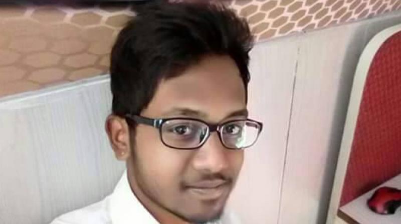 The dog was saved by the leather belt tag it had on the neck while the boy was electrocuted on the spot, said the police inspector Shyamsundar. The dog was saved by the leather belt tag it had on the neck while the boy was electrocuted on the spot, said the police inspector Shyamsundar.