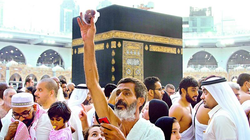 Pilgrims at the Grand Mosque in the Muslim holy city of Mecca, Saudi Arabia. (Photo: AP) Pilgrims at the Grand Mosque in the Muslim holy city of Mecca, Saudi Arabia. (Photo: AP)