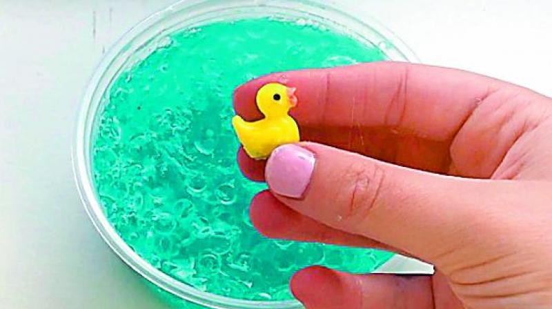 The basics of the trade are simple — have fun making stretchy goo, make a video playing with it between well-manicured fingers, ship according to the demand and restock. (Photo: @glitter.slimes) The basics of the trade are simple — have fun making stretchy goo, make a video playing with it between well-manicured fingers, ship according to the demand and restock. (Photo: @glitter.slimes)