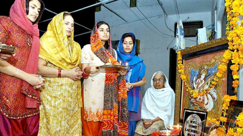 As many as 431 Pakistani nationals, mostly Hindus, have been granted long-term visas by the government. (Representational Image | PTI) As many as 431 Pakistani nationals, mostly Hindus, have been granted long-term visas by the government. (Representational Image | PTI)