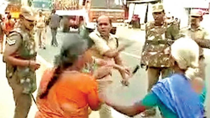 Leaders of all the opposition parties on Wednesday condemned the police brutality upon anti-liquor protesters, particularly the lathi-charge at Samalapuram in Tiruppur and urged the government to refrain from opening new tasmac liquor shops anywhere in the state. Leaders of all the opposition parties on Wednesday condemned the police brutality upon anti-liquor protesters, particularly the lathi-charge at Samalapuram in Tiruppur and urged the government to refrain from opening new tasmac liquor shops anywhere in the state.