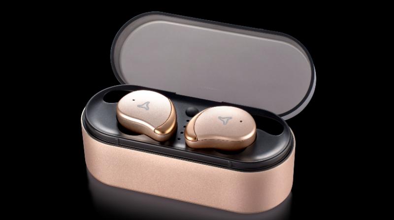 Now you can go wireless with Syska EarGo Wireless Earphones which has a perfect HD bass sound. Now you can go wireless with Syska EarGo Wireless Earphones which has a perfect HD bass sound.