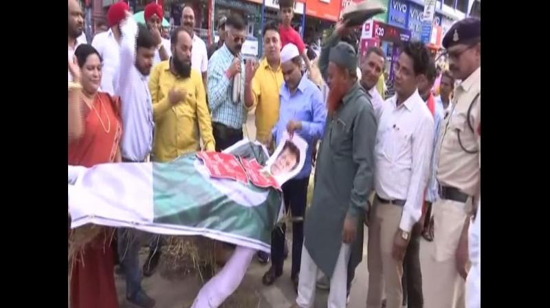 'Muslims in this country are united and are with the country in every situation. If a bullet is fired from Pakistan, we would be the one to take on our chests,' a protestor said. (Photo: ANI) 'Muslims in this country are united and are with the country in every situation. If a bullet is fired from Pakistan, we would be the one to take on our chests,' a protestor said. (Photo: ANI)