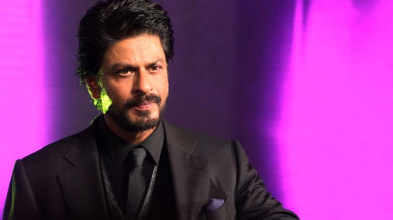 SRK reportedly walked in sombre (very unlike SRK), even as fans cheered and clapped. SRK reportedly walked in sombre (very unlike SRK), even as fans cheered and clapped.