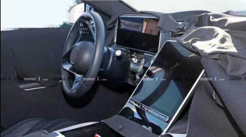 Mercedez-Benz. Mercedez-Benz.
