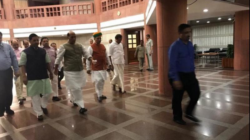 Among those who arrived for the meeting were Defence Minister Rajnath Singh, SP leader Ram Gopal Yadav, Minister of Parliamentary Affairs Prahlad Joshi and leader of BJP in Rajya Sabha Thawar Chand Gehlot. Among those who arrived for the meeting were Defence Minister Rajnath Singh, SP leader Ram Gopal Yadav, Minister of Parliamentary Affairs Prahlad Joshi and leader of BJP in Rajya Sabha Thawar Chand Gehlot.