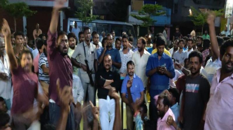 Protest by the senior TDP leader ended in the early hours of Wednesday with the police releasing both Kumar, Tavitaiah and Naidu, by dropping him at his residence. (Photo: ANI) Protest by the senior TDP leader ended in the early hours of Wednesday with the police releasing both Kumar, Tavitaiah and Naidu, by dropping him at his residence. (Photo: ANI)