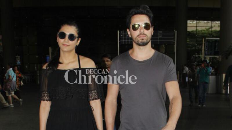 Shruti with her rumoured boyfriend Michael Corsale at the Mumbai airport on 14 February. (Photo: Viral Bhayani) Shruti with her rumoured boyfriend Michael Corsale at the Mumbai airport on 14 February. (Photo: Viral Bhayani)
