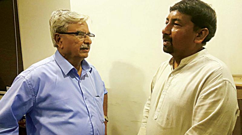 B.S. Anantharam (left) and Mohan Raju feel the city transport authorities should learn from the recent Mumbai stampede to prevent such tragedies in Bengaluru. (Photo: DC) B.S. Anantharam (left) and Mohan Raju feel the city transport authorities should learn from the recent Mumbai stampede to prevent such tragedies in Bengaluru. (Photo: DC)