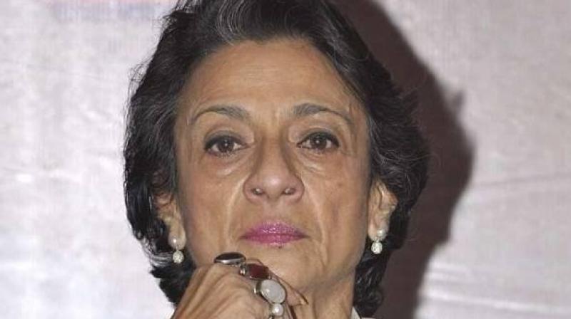 Tanuja was accompanied by her daughter Tanishaa. Tanuja was accompanied by her daughter Tanishaa.