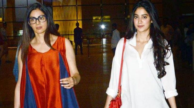 Sridevi with daughter Jhanvi. Sridevi with daughter Jhanvi.