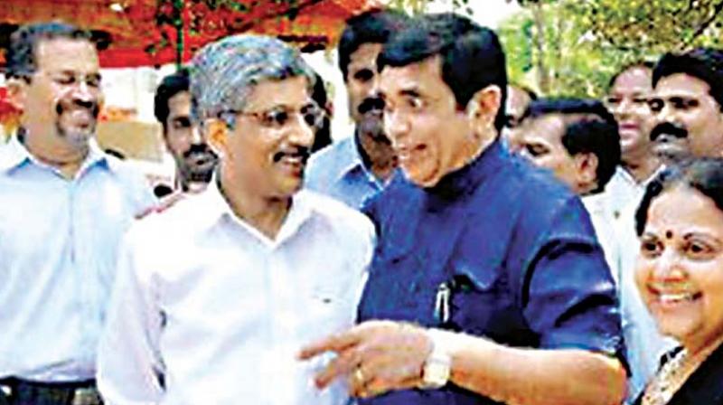 Former minister and ex-MP Jayaprakash Hegde with senior Congress leader and former Union Minister Oscar Fernandes in a file photo Former minister and ex-MP Jayaprakash Hegde with senior Congress leader and former Union Minister Oscar Fernandes in a file photo