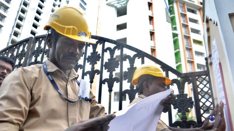 The KSEB and the KWA authorities followed them and restored power and water connection temporarily. (Photo: SUNOJ NINAN MATHEW) The KSEB and the KWA authorities followed them and restored power and water connection temporarily. (Photo: SUNOJ NINAN MATHEW)