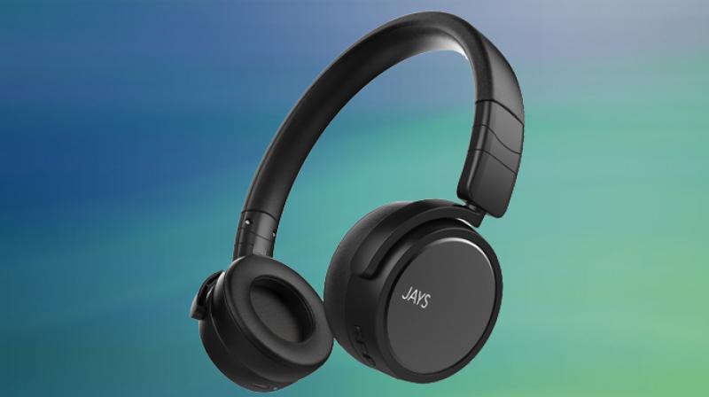 Dressed in all black, these headphones ooze substance.