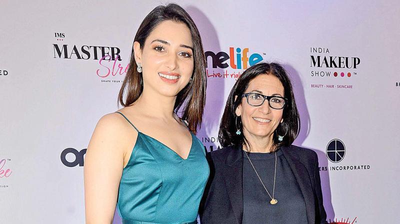 Having shown her magic on actress Tamannaah Bhatia in Mumbai, Brown is all set to take the Delhi makeup scene by storm on April 20. Having shown her magic on actress Tamannaah Bhatia in Mumbai, Brown is all set to take the Delhi makeup scene by storm on April 20.