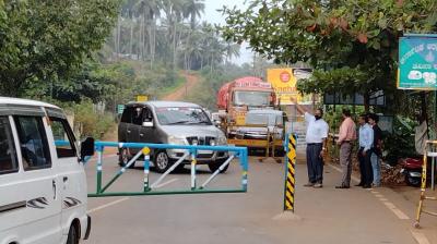 The Dakshina Kannada authorities sealed all borders from Monday except four to cross over, sources said. (Twitter/@DHFWKA)