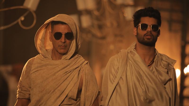 Akshay Kumar and Karan Kapadia. Akshay Kumar and Karan Kapadia.