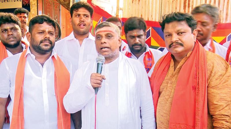 Seenithambi Yogeshwaran addressing Ganesh Chaturthi idols immersion rally in Rameswaram on Thursday. (Photo: DC) Seenithambi Yogeshwaran addressing Ganesh Chaturthi idols immersion rally in Rameswaram on Thursday. (Photo: DC)