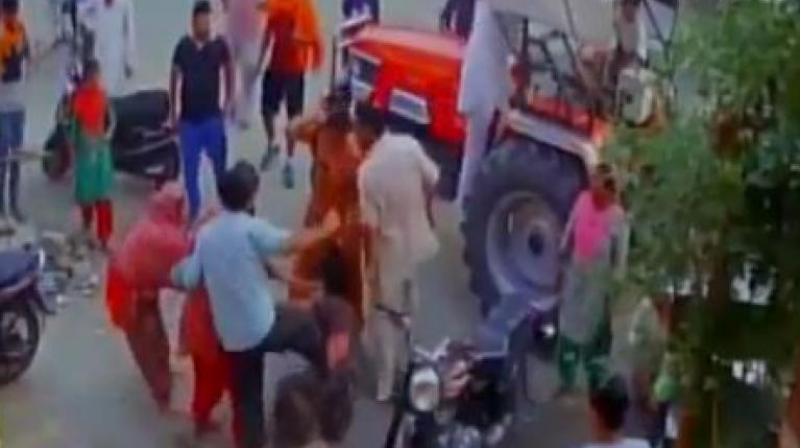 Pathankot terror attack martyr Kulwant Singh's younger brother and his wife were thrashed by a travel agent and his accomplices on Monday, May 15 over a monetary dispute. (Photo: ANI/Twitter) Pathankot terror attack martyr Kulwant Singh's younger brother and his wife were thrashed by a travel agent and his accomplices on Monday, May 15 over a monetary dispute. (Photo: ANI/Twitter)