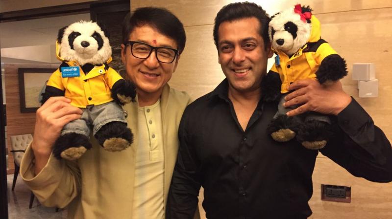 The two superstars seem to be bonding really well. The two superstars seem to be bonding really well.
