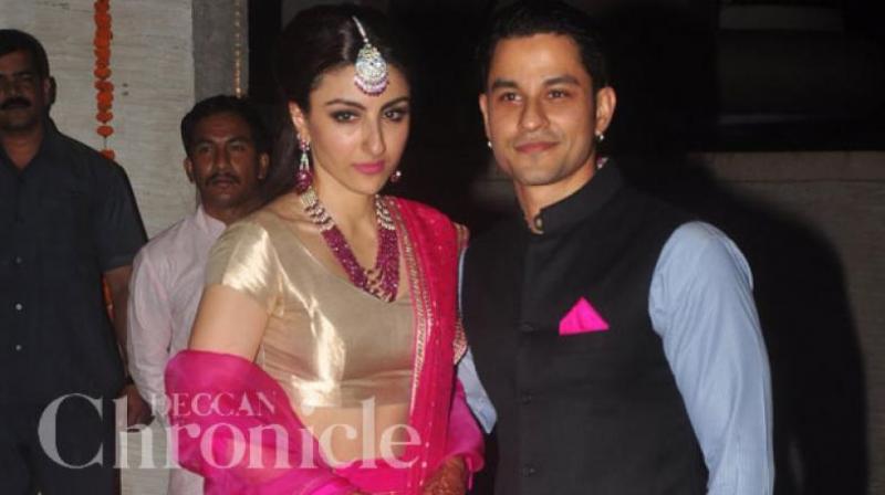 Soha Ali Khan snapped with husband Kunal Kemmu Soha Ali Khan snapped with husband Kunal Kemmu