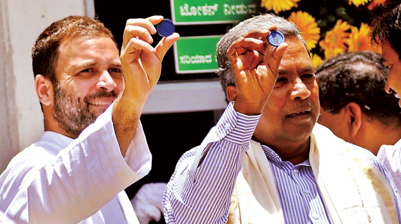 AICC Vice President Rahul Gandhi with Chief Minister Siddaramaiah during the inauguration of ‘Indira Canteen’, at Jayanagar in Bengaluru. (Photo: Shashidhar B) AICC Vice President Rahul Gandhi with Chief Minister Siddaramaiah during the inauguration of ‘Indira Canteen’, at Jayanagar in Bengaluru. (Photo: Shashidhar B)