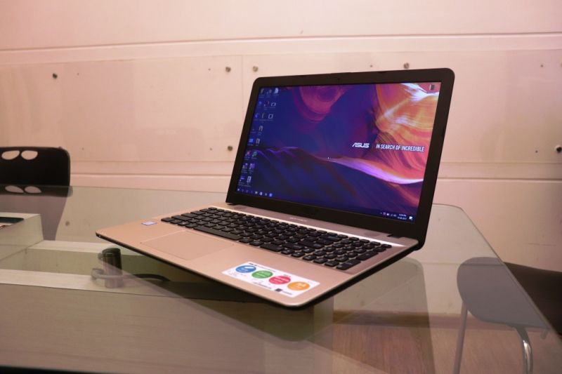 ASUS VivoBook Max