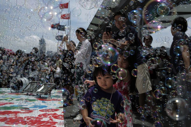 Japan 'bubbles' up at art installation