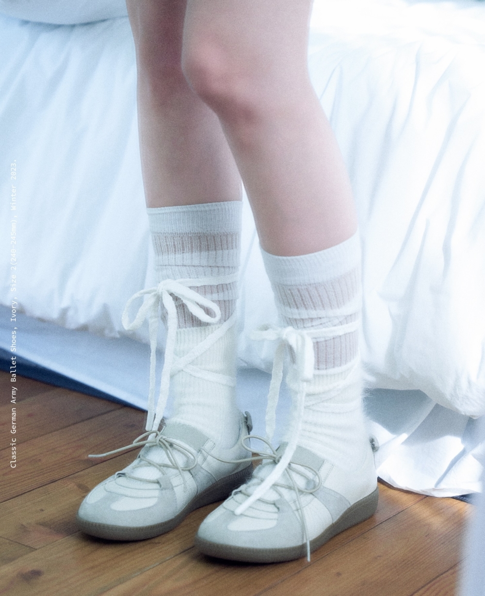 這雙鞋不僅是對經典的致敬,更是對現代浪漫風格的重新定義