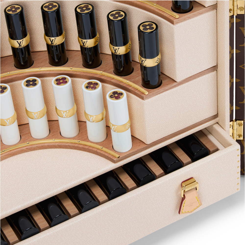 「La Beauté Louis Vuitton」是品牌首次進軍彩妝界的全新系列