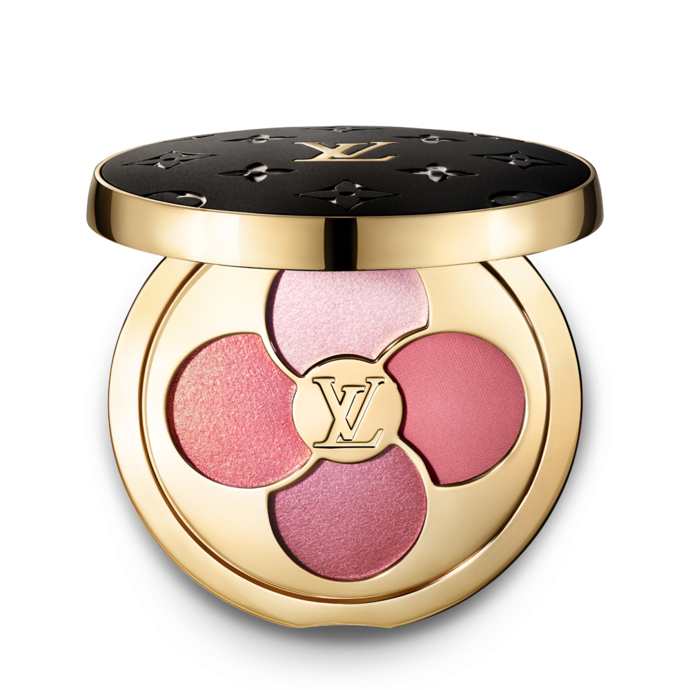 眼影配方柔滑易推，輕輕一抹便能展現亮麗色彩