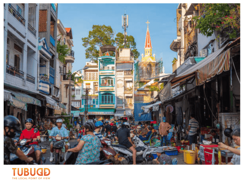 Why Travelers Fall into Tourist Traps in Ho Chi Minh City