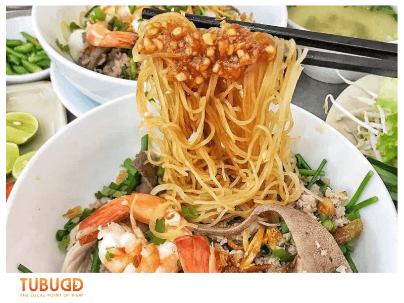 What Are Dry Vietnamese Noodles