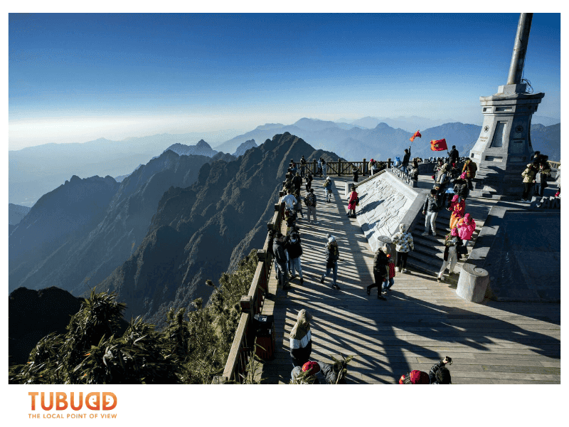 Moderate fitness is needed for 2-3 day treks, with daily ascents of 700-1,000 meters.